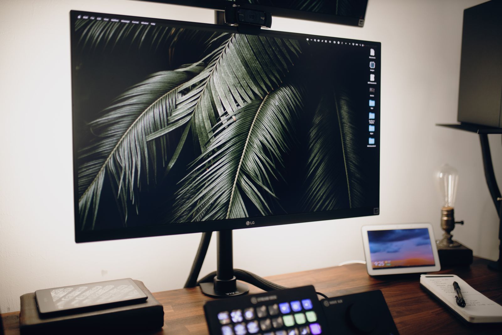 Color grading workstation with scopes on screen